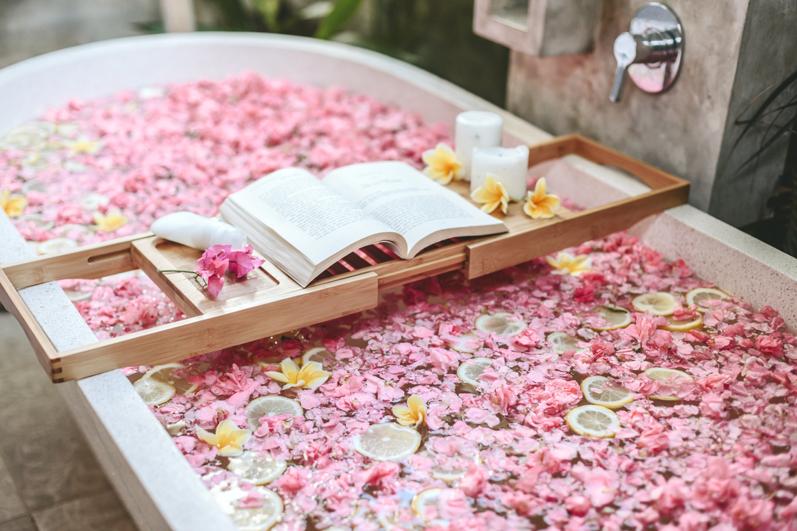 Bath Tub with Flowers and Lemon Slices
